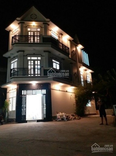 Bán nhà 2 mặt tiền đường Huỳnh Tấn Phát, ngay trung tâm thị trấn Nhà Bè, DT 4m x 13m, 3 lầu, 4 PN, hướng Tây Bắc, Đường 8m, giá 3.15 tỷ