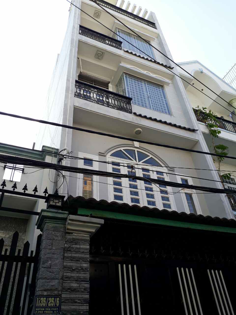 Bán nhà mới đẹp 4 lầu nằm mặt tiền đường 24, Phú Thuận, Quận 7, DT 4x20m. Giá 7,85 tỷ