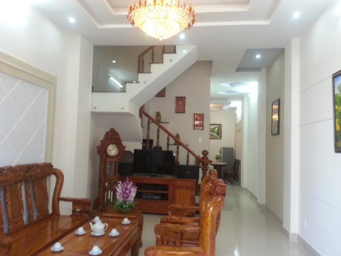 Cuối nằm cần bán gấp nhà mt Ngô Gia Tự Quận 10 giá rẻ bất ngờ 4 x 14 nhà 2 lầu tuyệt đẹp