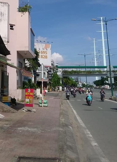 Bán nhà mặt tiền Phạm Văn Đồng, P1, quận Gò Vấp, 24m2, 3.6 tỷ