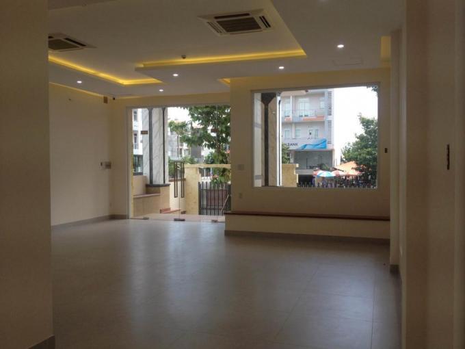 Bán gấp nhà MT 3 lầu mặt phố Nguyễn Trãi, P Bến Thành, 4,1 x 20m nở hậu 4,8m