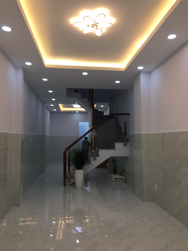 Bán nhà 4 tấm mới xây new 100% Lý Chính Thắng, quận 3, giá 6,4 tỷ