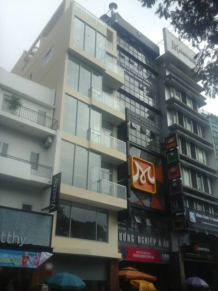 Bán tòa nhà 1 hầm 5 lầu mặt tiền đường Trương Định, phường 6, quận 3