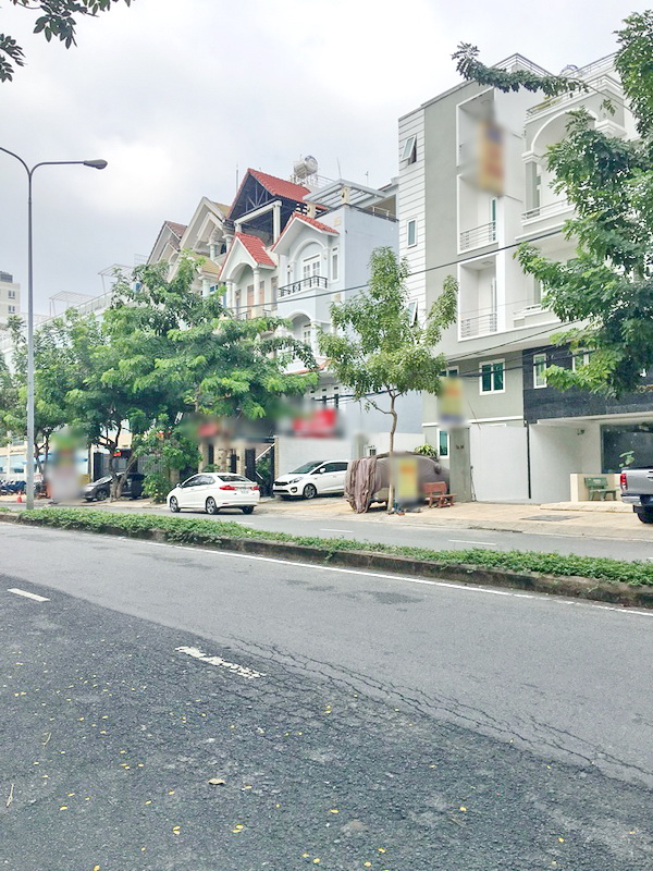 Bán gấp khách sạn căn góc 2 mặt tiền đường số khu dân cư Trung Sơn, Bình Chánh, TP HCM