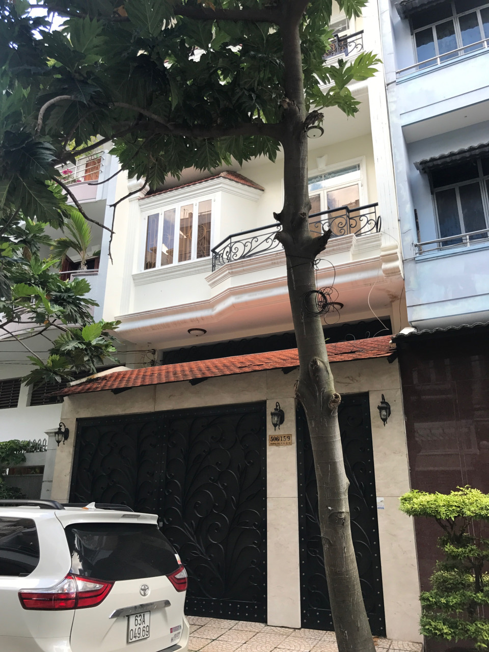 Nhà bán quận 5, gia đình cần tiền bán tháo căn nhà HXH đường Trần Phú để trả nợ