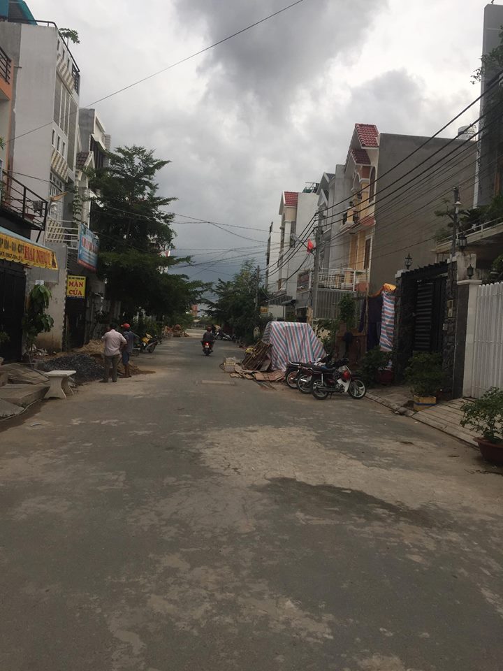 Bán nhà giá rẻ tại Lê Văn Lương, Nhà Bè, 1 trệt 2 lầu, 4PN, sổ hồng, DTSD 120m2, đường 8m