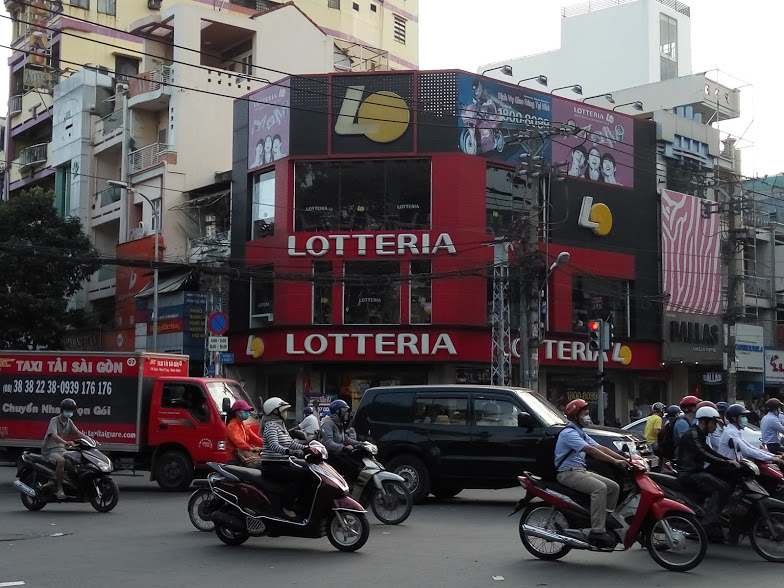 Bán nhà Góc 2 Mặt Tiền Lê Hồng Phong và 3 Tháng 2. DT: 7x14m đang cho Lotteria thuê