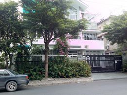 Bán biệt thự Mỹ Thái 1, Phú Mỹ Hưng,giá 11 tỷ, sổ hồng, ngay công viên lớn. 