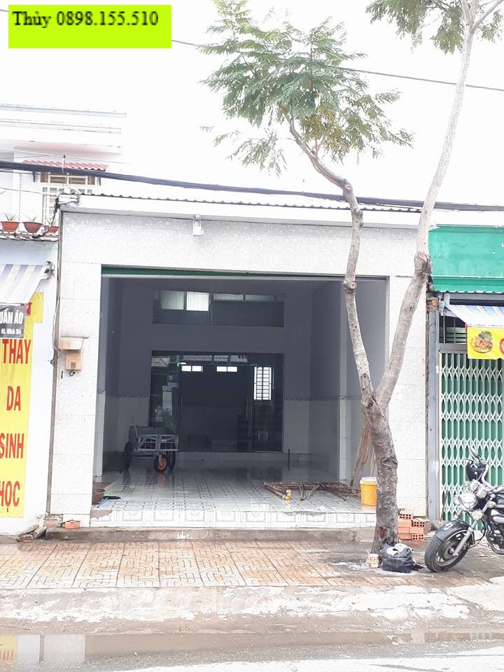Cần bán nhà mặt tiền đường Nguyễn Bình