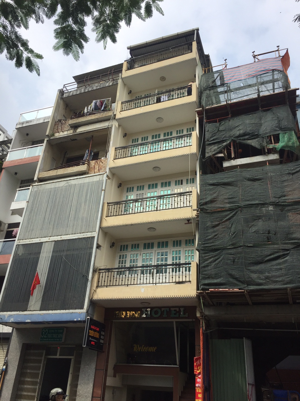 Bán nhà 4 lầu mặt tiền đường Nguyễn Phi Khanh, P. Tân Định, Q1
