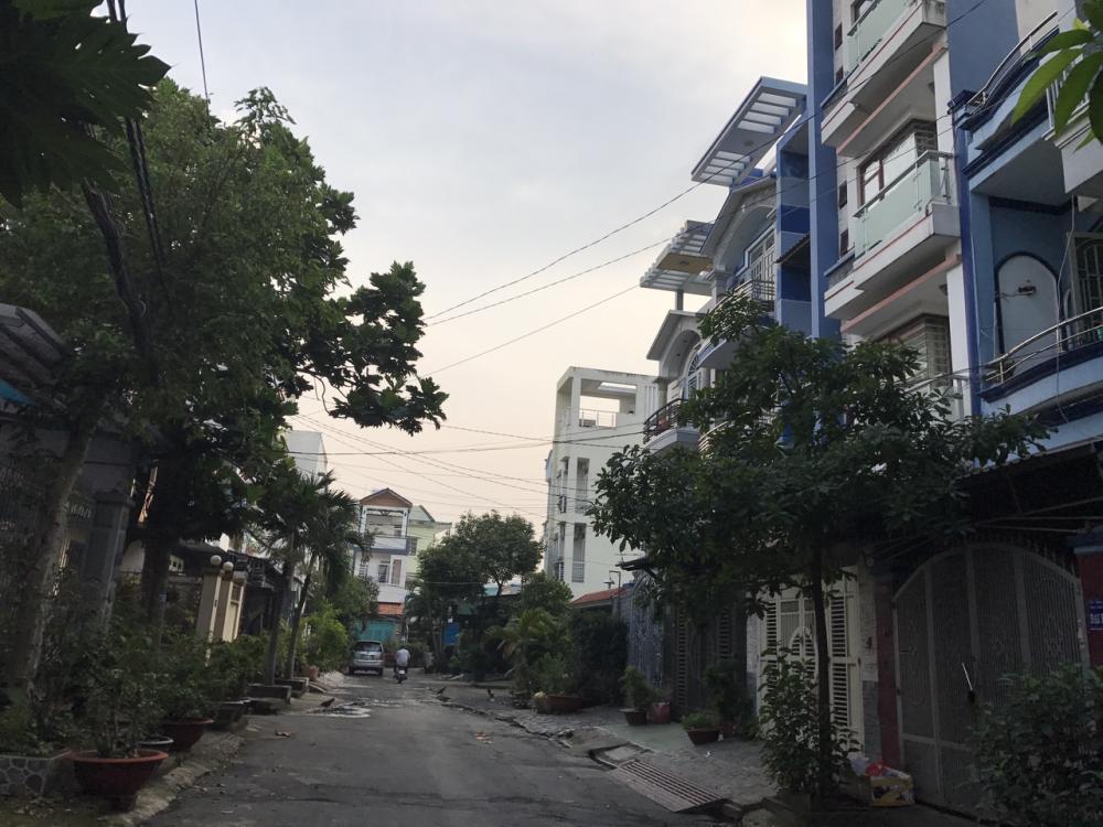 Bán căn nhà nằm trong công viên biệt thự hẻm 331, Phan Huy Ích, mặt tiền đường Số 40 cũ