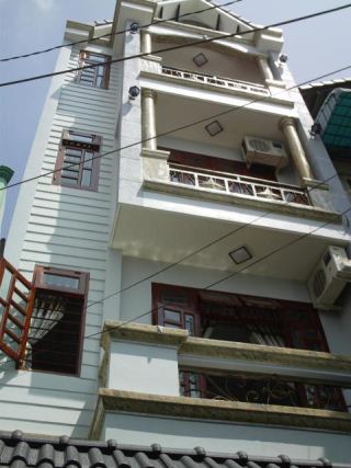 Nhà bán gấp MT Lê Thị Hồng Gấm, Quận 1, DT đẹp: 3.9x17m, giá cực rẻ chỉ 32 tỷ