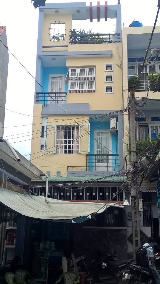 Bán nhà HXH đường Cao Thắng, P. 12, Q. 10, gần Kỳ Hòa. DT 6m x 9m, 1 trệt, 2 lầu