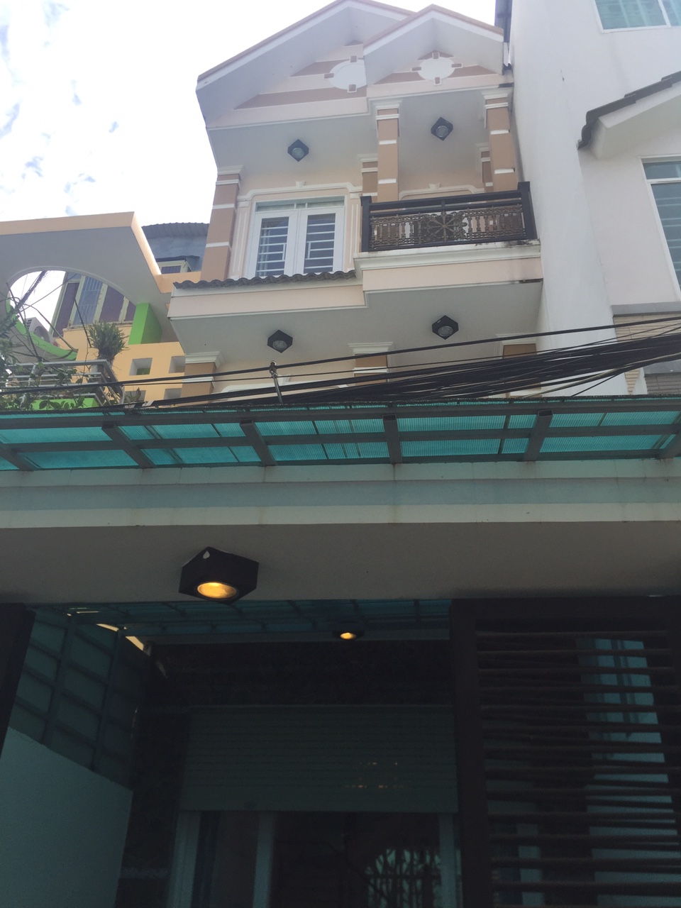 Cần tiền bán gấp nhà đẹp 3 lầu hẻm 1135 Huỳnh Tấn Phát, Quận 7, DT 4x21m. Giá 3,95 tỷ