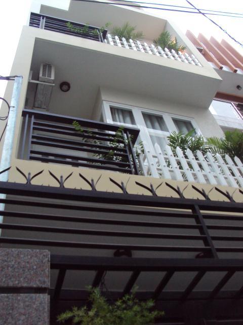 Bán nhà đường Nguyễn Văn Dung, P. 6, Gò Vấp, nội thất cao cấp, công nghệ Châu Âu. LH 0937 405 789
