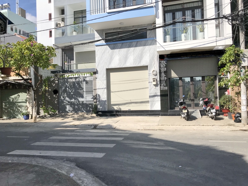 Bán nhà phố 3 lầu mặt tiền đường 4F Cư Xá Ngân Hàng P. Tân Thuận Tây Quận 7