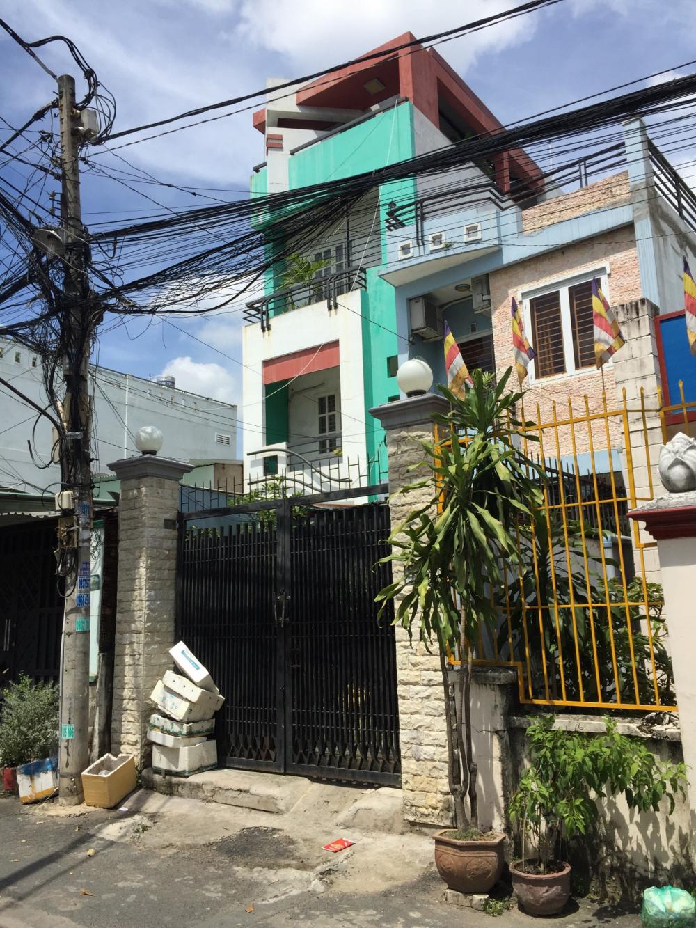Nhà 3 lầu liền kề quận 2, gần vòng xoay Phú Hữu, cách mặt tiền đường 30m đường trước nhà 8m điện âm