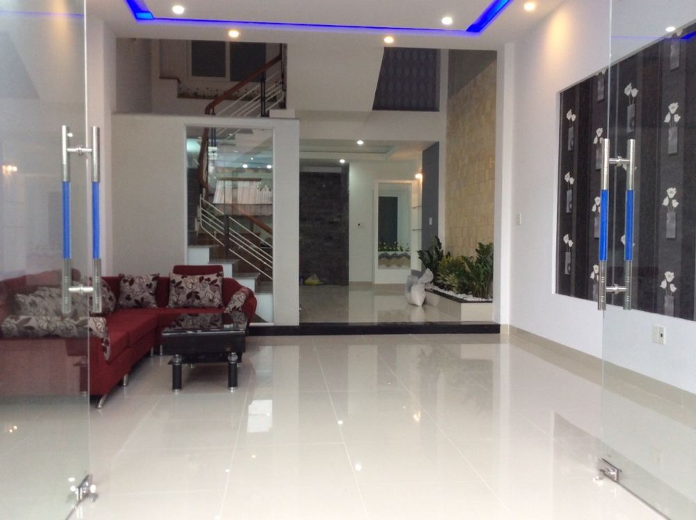 Bán nhà giá rẻ Quận 1,bán nhà mt đường Trần Hưng Đạo 1 hầm 4 lầu giá chỉ 31 tỷ