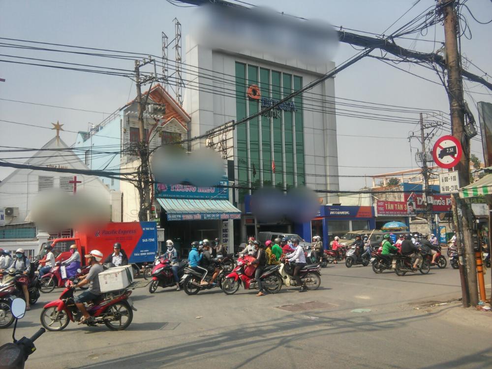 Bán nhà 2 tầng 13,6m x 68m, MT đường Huỳnh Tấn Phát, Phường Tân Thuận Tây, Quận 7