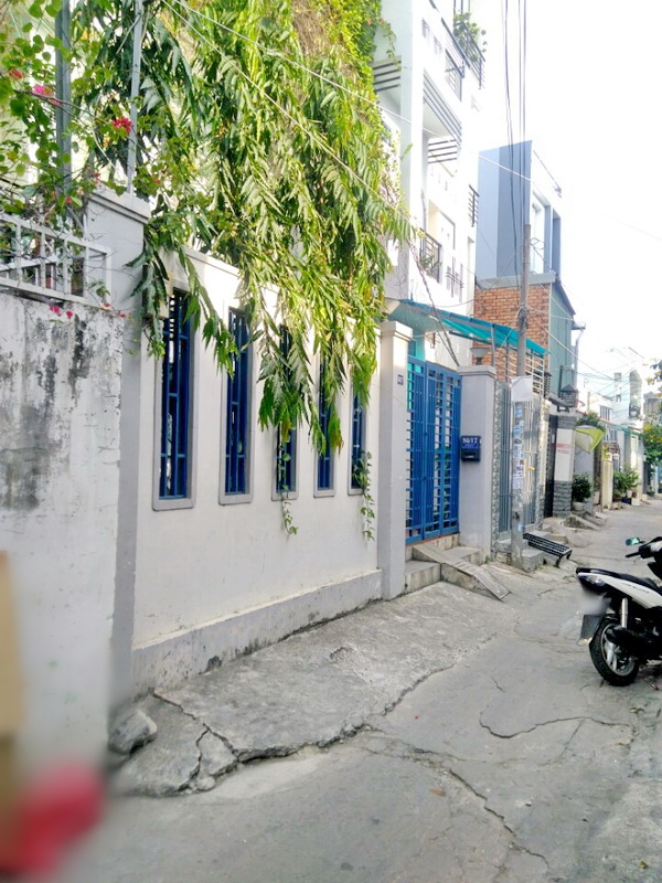 Bán gấp nhà 3 lầu Quận 7, hẻm 98 đường Số 17, Phường Tân Thuận Tây