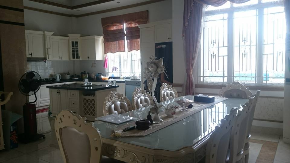 Bán biệt thự hoàng gia Cộng Hòa, Tân Bình, giá 27 tỷ