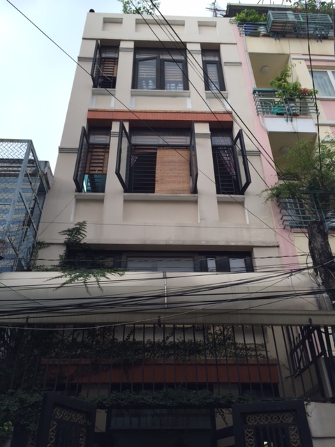 Bán tòa nhà 4 lầu đường Lê Thị Hồng Gấm, gần Bitexco, chợ Bến Thành. DT 4x18m, giá 23 tỷ