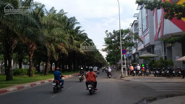 Nhà MT đường 9A KDC Trung Sơn, đối diện trung tâm thương mại Sài Gòn Mia sầm uất