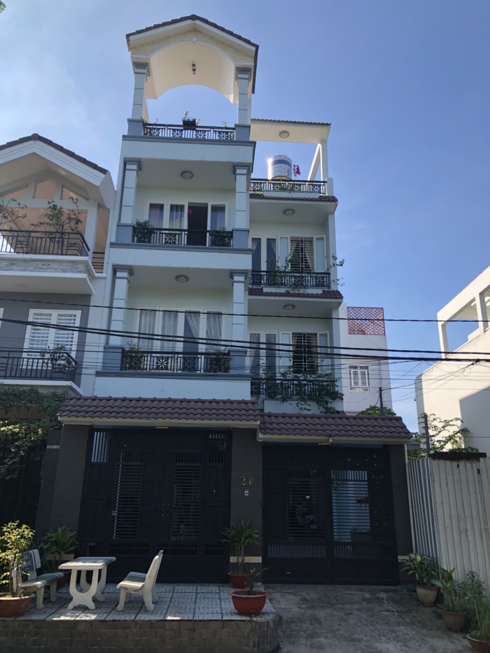 Biệt thự KDC Bình Hưng, DT 136.5m2, 7x19,5m, 3 lầu, sân thượng