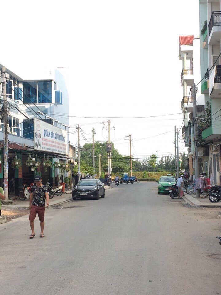 Bán nhà hẻm 424 Phạm Văn Bạch, P15, quận Tân Bình, 3,5 x 9m, 1 trệt, 1 lửng, 2 lầu, giá 3,85 tỷ