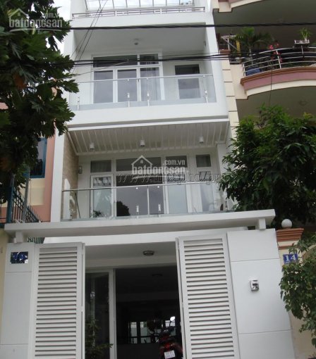 Bán nhà HẻmXeHơi Nguyễn Thiện ThuậtQ10, 5x11m, 3 tầng sân thượng, giá 9,9 Tỷ