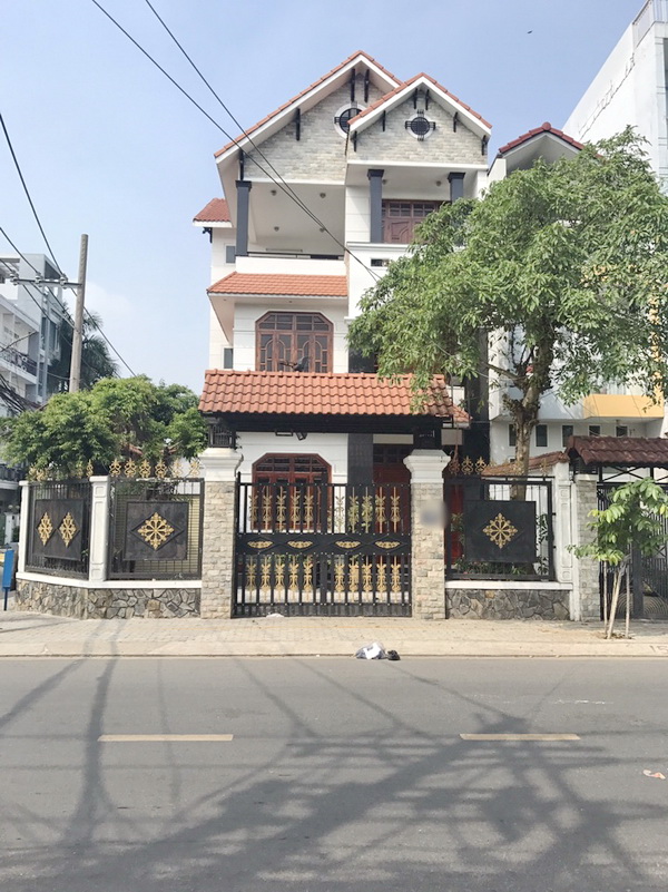 Bán gấp biệt thự góc 2 mặt tiền đường Lâm Văn Bền, P. Tân Quy, Quận 7