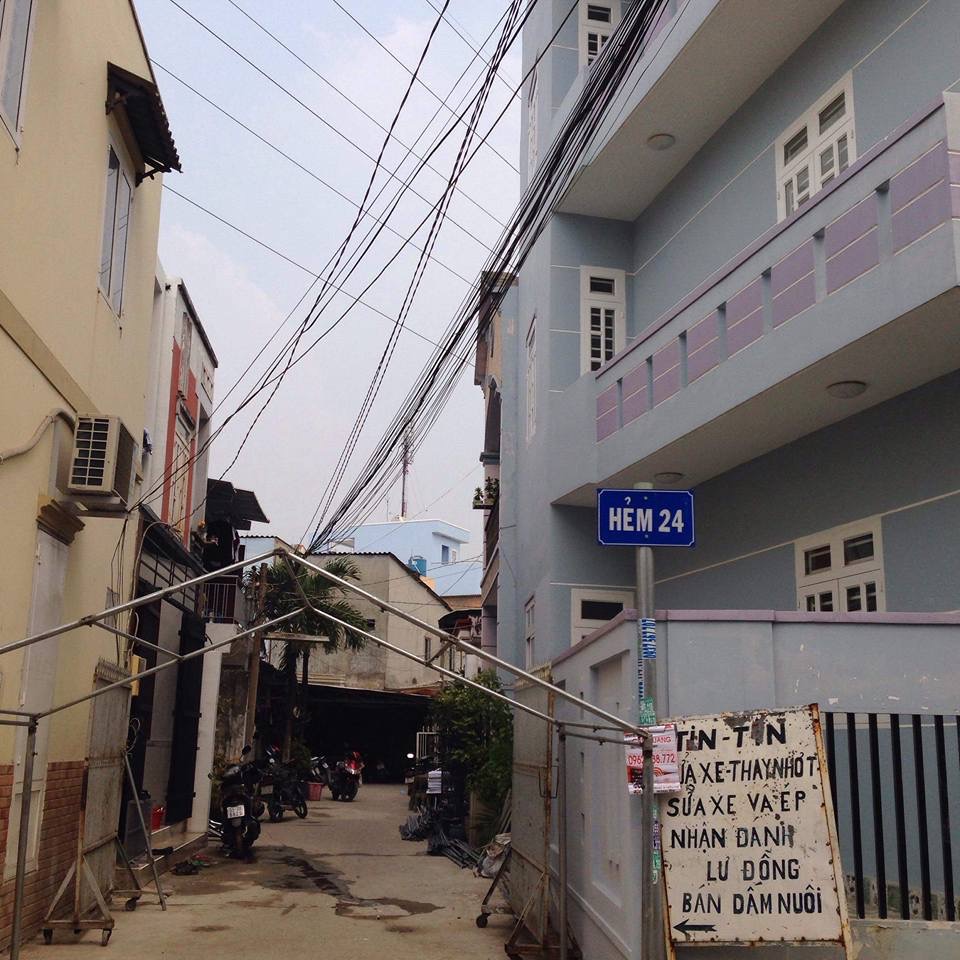 Nhà gần mặt tiền đường Lê Văn Việt, quận 9, DT 50m2, giá 3.7 tỷ/ nền