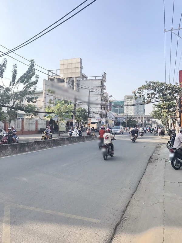 Bán nhà gấp mặt tiền đường Huỳnh Tấn Phát, Phường Phú Thuận, Quận 7