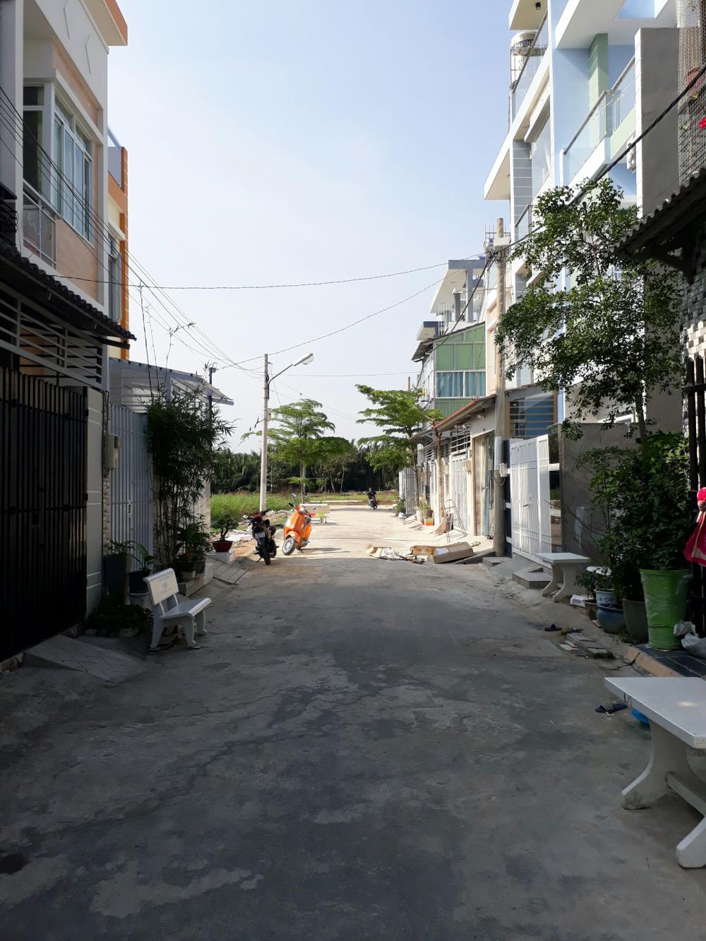 Nhà phố mới đẹp, xây dựng kiên cố, đường Nguyễn Văn Tạo, Nhà Bè, Môi trường sống hoàn hảo