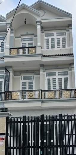 Nhà sổ hồng riêng, đường Lê Văn Lương, 1 trệt, 2 lầu, hẻm xe hơi