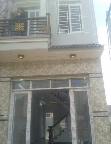 Nhà mới đẹp Trương Phước Phan, hẻm thông, DT: 4x9.2m, đúc 1 lầu