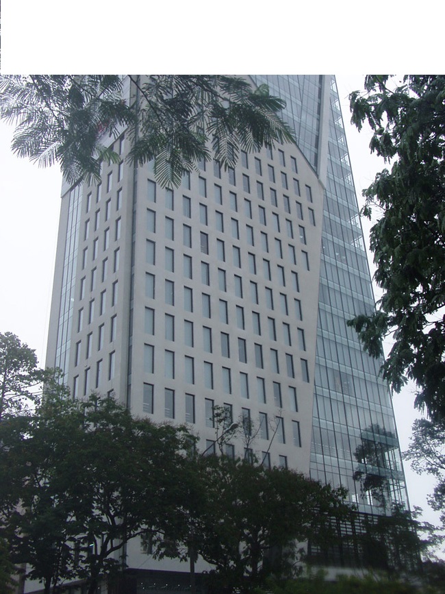 Bán nhà mặt tiền Nguyễn Du giá cực sock 170 tỷ, 240 m2, 10 tầng, ngang 12m.
