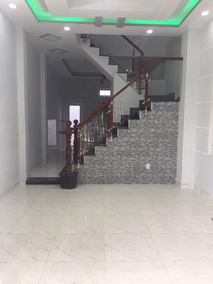 Nhà vừa mới xây dựng xong, cần bán ở đường Nguyễn Văn Tạo, Nhà Bè, TP. HCM