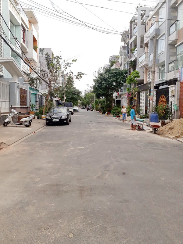 Bán nhà mặt tiền đường 12m Phường Phú Thuận Quận 7