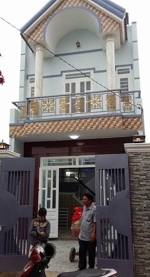 Nhà DT thực 4x20m, ngay gần Tô Ngọc Vân, Thạnh Xuân, sân xe hơi, 3pn, 3wc, đường thông