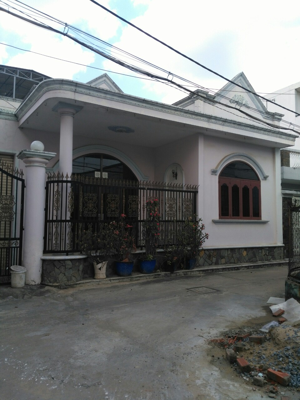 Bán nhà hẻm kiểu biệt thự cũ đường 5, Linh Tây, cách Phạm Văn Đồng 100m
