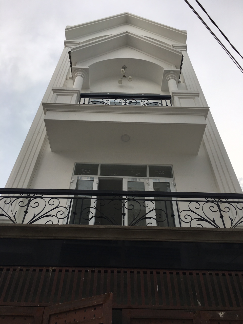 Bán nhà 2 lầu đúc gần KDC Phước Kiển A, dân cư đông đúc