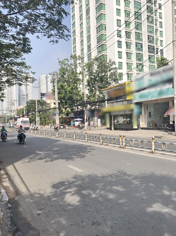 Bán khách sạn đang kinh doanh mặt tiền đường Nguyễn Tất Thành Phường 13 Quận 4