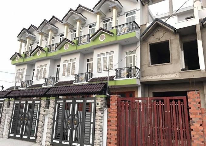 nhà phố đúc 3 lầu, DT 190m2, giá: 2.7 tỷ-  gần ngã tư Ga giáp Nguyễn Oanh Gò Vấp