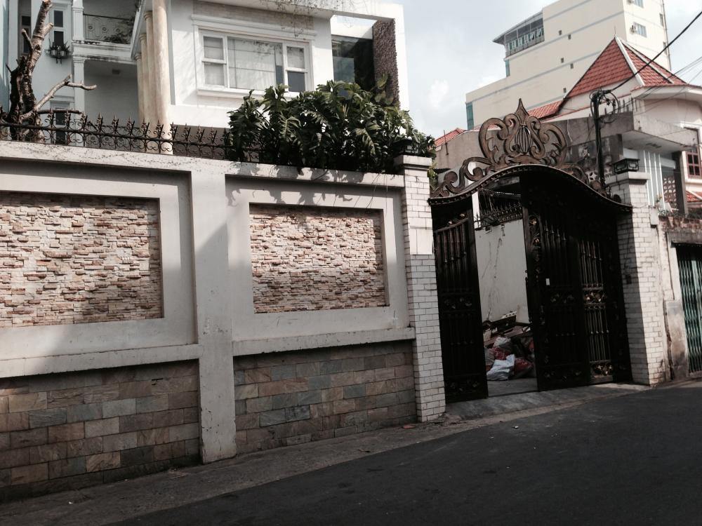 Bán nhà đường Trần Khắc Chân, dt 9x18m, 2 mặt tiền trước sau, giá 28.5 tỷ