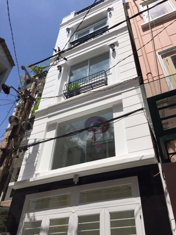 Bán nhà hẻm 10m Sư Vạn Hạnh, phường 12, quận 10, DT 3.5x18m, nhà chỉ hơn 9 tỷ