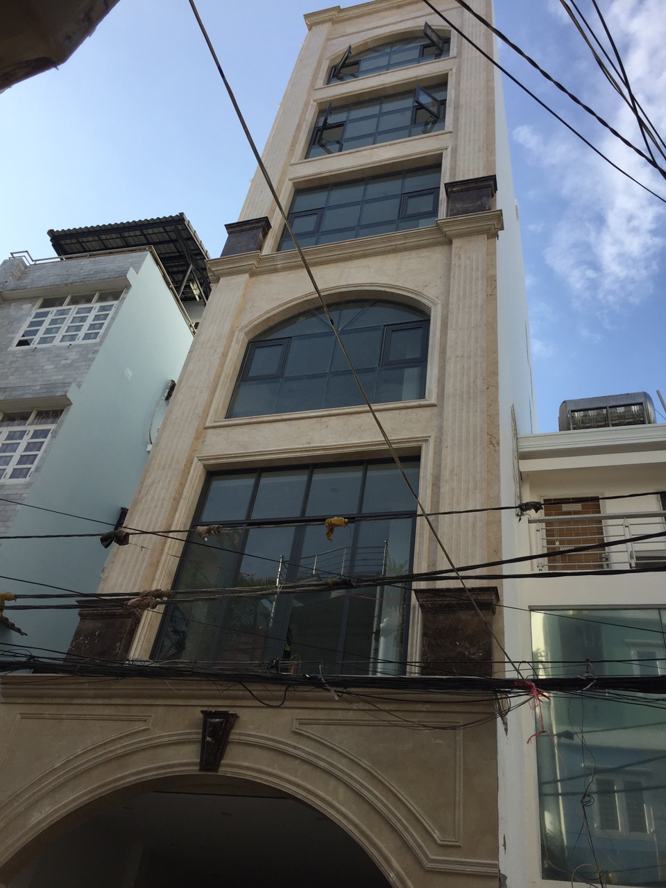 Bán nhà mặt tiền Trần Quang Khải, P. Tân Định, Q1. DT: 84m2, 6 tầng, TM, giá 38 tỷ