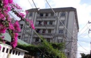 Bán gấp cao ốc, căn hộ dịch vụ nằm mặt tiền Tân Thuận Tây, Quận 7, DT 15x20m. Giá 22 tỷ
