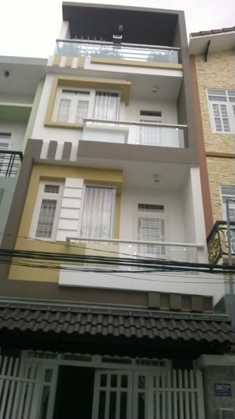 Gia đình xuất cảnh cần bán gấp căn nhà đẹp 3 tầng đường Phan Văn Trị, P2, Q5. Giá chỉ 7.7 tỷ TL.