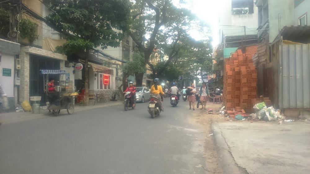Bán nhà mặt tiền đường Nguyễn Văn Vỹ, dt 9x 15m, 2 lầu, nhà mới cứng cáp.